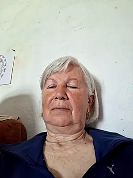 KlaudiaDarling online show from 05/04/26, 08:10