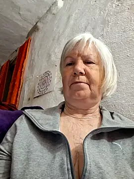 KlaudiaDarling online show from 05/08/26, 10:48