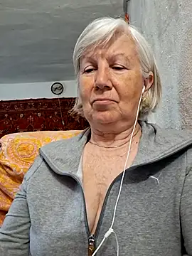 KlaudiaDarling online show from 05/11/26, 02:45