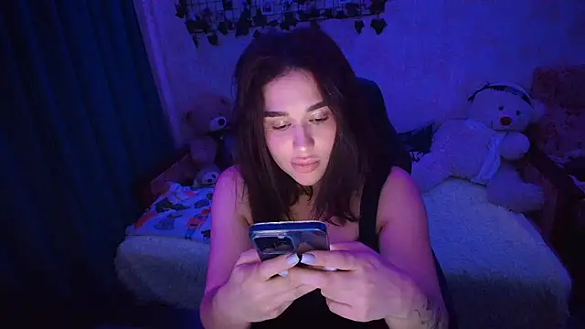 Snapshot of AlisiaRose chatting on 01/11/26, 02:49 AlisiaRose online show from 01/11/26, 02:49