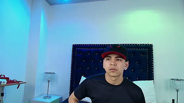 Snapshot of Jaden_and_sofia chatting on 03/26/26, 02:28 Jaden and sofia online show from 03/26/26, 02:28
