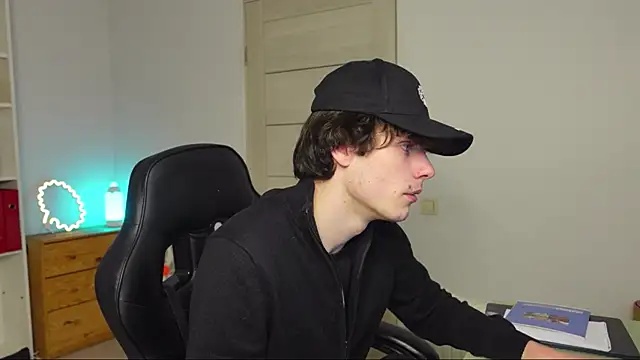 Snapshot of Daniel_Shawnn chatting on 02/22/26, 06:06 Daniel Shawnn online show from 02/22/26, 06:06