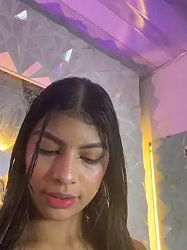 Sofia-love7 online show from 05/13/26, 10:38