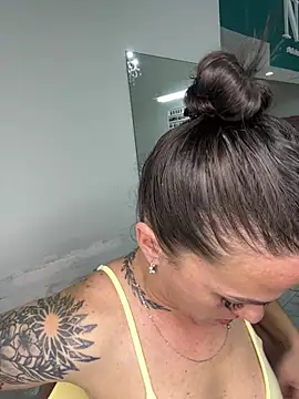 Snapshot of donatella07 chatting on 03/14/26, 02:28 donatella07 online show from 03/14/26, 02:28