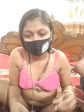 Snapshot of sumi_couele18 chatting on 01/17/26, 06:44 sumi couele18 online show from 01/17/26, 06:44