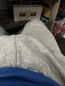 Snapshot of elpapigrande12 chatting on 02/17/26, 03:36 elpapigrande12 online show from 02/17/26, 03:36