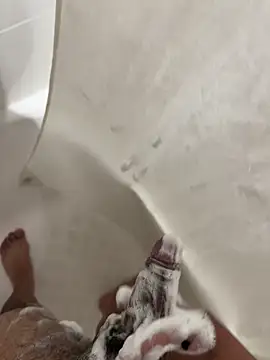 Snapshot of elpapigrande12 chatting on 02/19/26, 01:01 elpapigrande12 online show from 02/19/26, 01:01