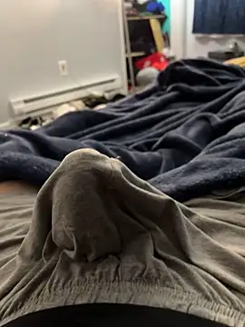 Snapshot of elpapigrande12 chatting on 02/21/26, 05:41 elpapigrande12 online show from 02/21/26, 05:41