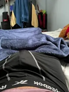 Snapshot of elpapigrande12 chatting on 02/23/26, 02:14 elpapigrande12 online show from 02/23/26, 02:14