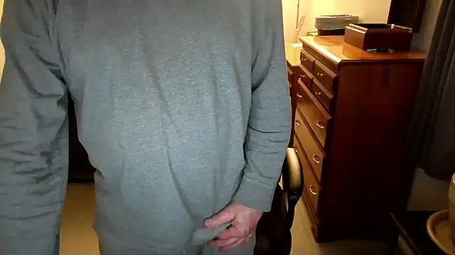 Snapshot of MatureSexy1700 chatting on 01/10/26, 02:35 MatureSexy1700 online show from 01/10/26, 02:35