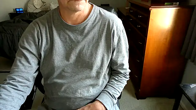 Snapshot of MatureSexy1700 chatting on 01/11/26, 03:39 MatureSexy1700 online show from 01/11/26, 03:39