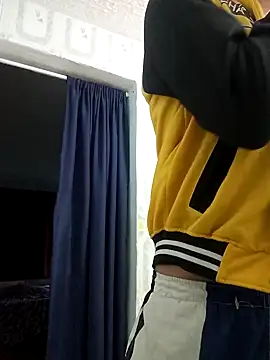 Snapshot of Andy_Kein chatting on 03/08/26, 02:32 Andy Kein online show from 03/08/26, 02:32