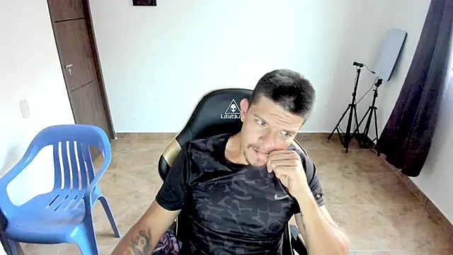 Snapshot of sexcolombia20 chatting on 03/23/26, 10:58 sexcolombia20 online show from 03/23/26, 10:58