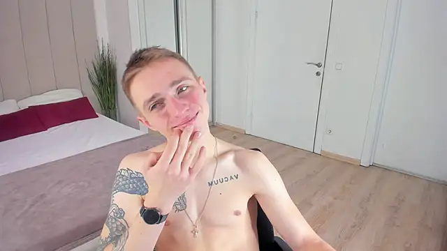 Snapshot of LEO__MILLER chatting on 01/05/26, 07:06 LEO MILLER online show from 01/05/26, 07:06