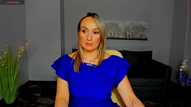 Snapshot of Alisa_Allisen chatting on 04/15/26, 12:12 Alisa Allisen online show from 04/15/26, 12:12