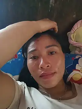 Snapshot of Hiniyk2 chatting on 07/17/26, 03:35 Hiniyk2 online show from 07/17/26, 03:35