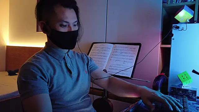 OnlyHand9x online show from 04/24/26, 04:31