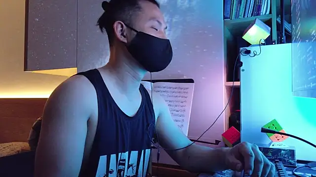 OnlyHand9x online show from 04/29/26, 05:30
