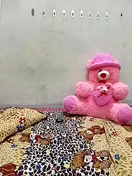 Honey lily-93 online show from 04/29/26, 05:30