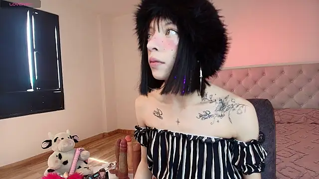 Snapshot of Diamond__cherry69 chatting on 06/17/26, 03:02 Diamond cherry69 online show from 06/17/26, 03:02