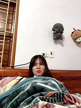 Snapshot of Small_big chatting on 01/09/26, 12:24 Small big online show from 01/09/26, 12:24