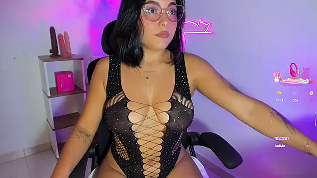 Snapshot of nina_desire_ chatting on 07/02/26, 12:54 nina desire online show from 07/02/26, 12:54