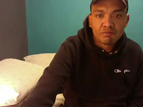 Snapshot of latinomoreno95 chatting on 01/09/26, 05:26 latinomoreno95 online show from 01/09/26, 05:26