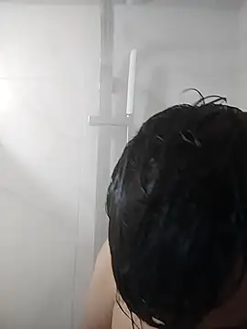 Snapshot of latinomoreno95 chatting on 01/14/26, 08:25 latinomoreno95 online show from 01/14/26, 08:25