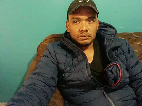 Snapshot of latinomoreno95 chatting on 02/11/26, 05:51 latinomoreno95 online show from 02/11/26, 05:51