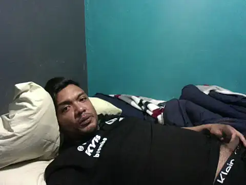 latinomoreno95 online show from 04/05/26, 11:18