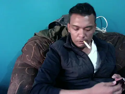 Snapshot of latinomoreno95 chatting on 05/08/26, 06:57 latinomoreno95 online show from 05/08/26, 06:57
