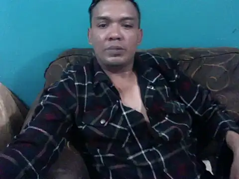 Snapshot of latinomoreno95 chatting on 07/17/26, 12:28 latinomoreno95 online show from 07/17/26, 12:28