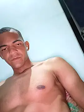 Snapshot of peubaianop19c chatting on 03/15/26, 02:17 peubaianop19c online show from 03/15/26, 02:17