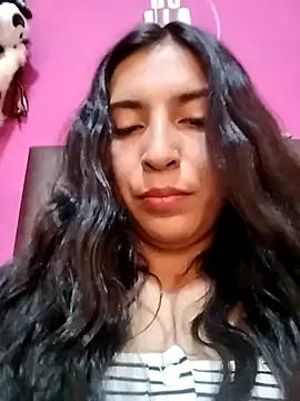 Snapshot of Emily_Gree chatting on 03/05/26, 02:35 Emily Gree online show from 03/05/26, 02:35