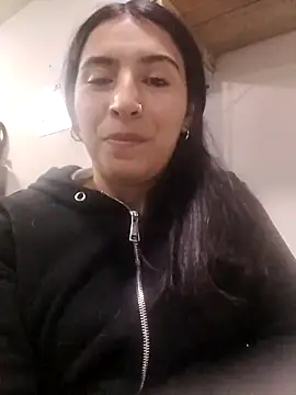 Snapshot of Emily_Gree chatting on 03/17/26, 12:37 Emily Gree online show from 03/17/26, 12:37