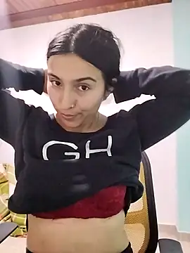 Snapshot of Emily_Gree chatting on 03/28/26, 07:57 Emily Gree online show from 03/28/26, 07:57