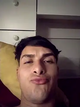 Snapshot of Fefe2805 chatting on 03/07/26, 03:03 Fefe2805 online show from 03/07/26, 03:03