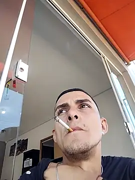 Snapshot of Fefe2805 chatting on 03/24/26, 02:33 Fefe2805 online show from 03/24/26, 02:33