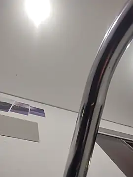 Snapshot of Fefe2805 chatting on 03/25/26, 10:27 Fefe2805 online show from 03/25/26, 10:27