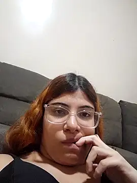 Snapshot of ruivinha09k chatting on 06/30/26, 10:33 ruivinha09k online show from 06/30/26, 10:33