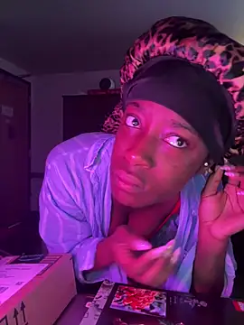 Snapshot of CookiesNcreaming chatting on 02/12/26, 07:42 CookiesNcreaming online show from 02/12/26, 07:42