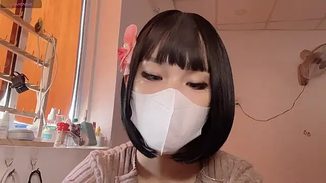 Snapshot of Tieu-May chatting on 02/12/26, 06:41 Tieu-May online show from 02/12/26, 06:41