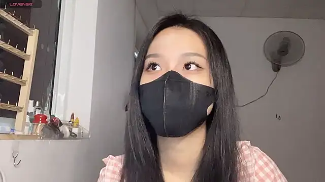 Snapshot of Tieu-May chatting on 02/27/26, 07:30 Tieu-May online show from 02/27/26, 07:30