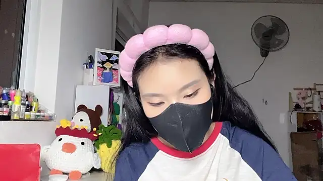 Tieu-May online show from 05/06/26, 08:58