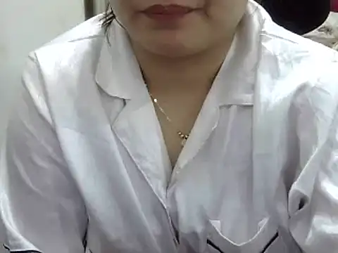 Snapshot of Sarah_no_land chatting on 05/08/26, 03:28 Sarah no land online show from 05/08/26, 03:28