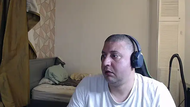 Snapshot of thetalldude265 chatting on 01/12/26, 04:45 thetalldude265 online show from 01/12/26, 04:45