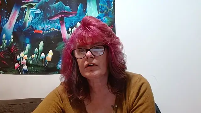 Snapshot of ladylavende3 chatting on 10/27/25, 03:10 ladylavende3 online show from 10/27/25, 03:10