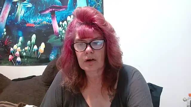 Snapshot of ladylavende3 chatting on 11/07/25, 02:39 ladylavende3 online show from 11/07/25, 02:39