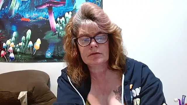 Snapshot of ladylavende3 chatting on 02/10/26, 11:14 ladylavende3 online show from 02/10/26, 11:14