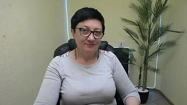 EmilyL0ve online show from 05/31/26, 05:20